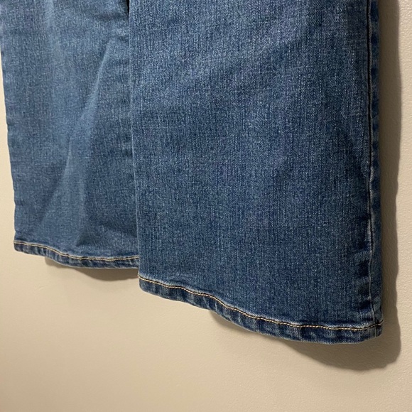 Old Navy Original Boot-Cut - Picture 5 of 8